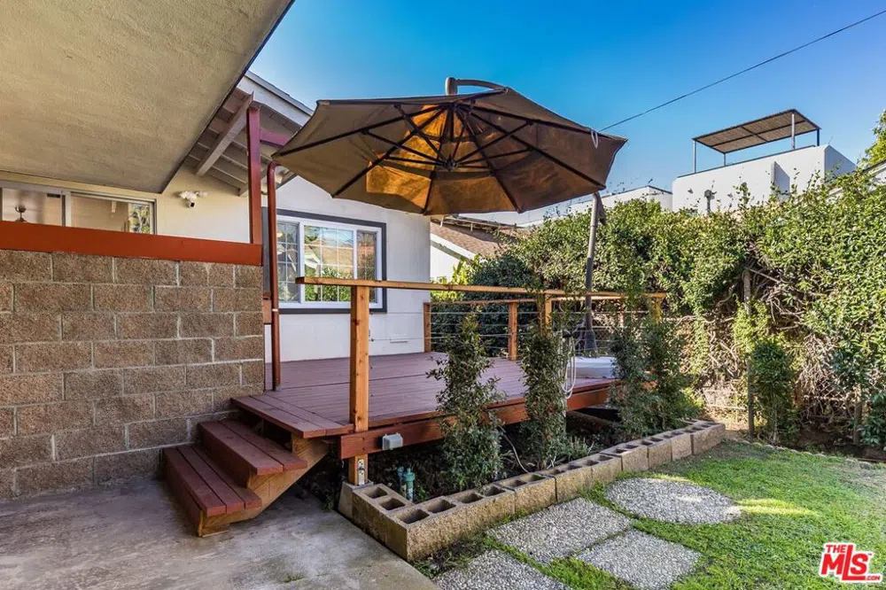 2324 Louella Avenue Venice, CA 90291