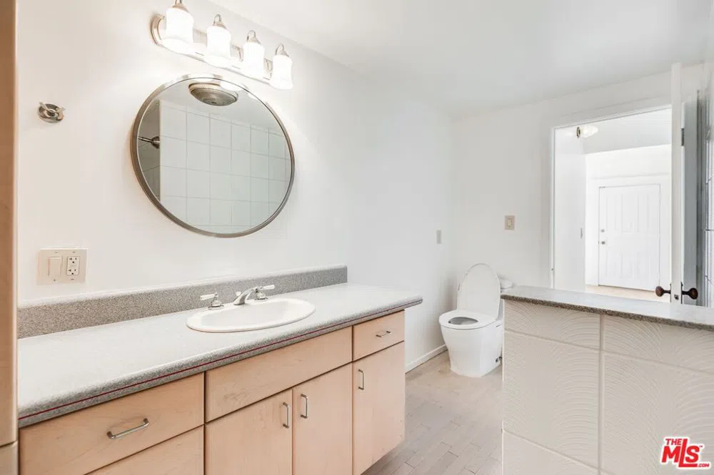 2324 Louella Avenue Venice, CA 90291