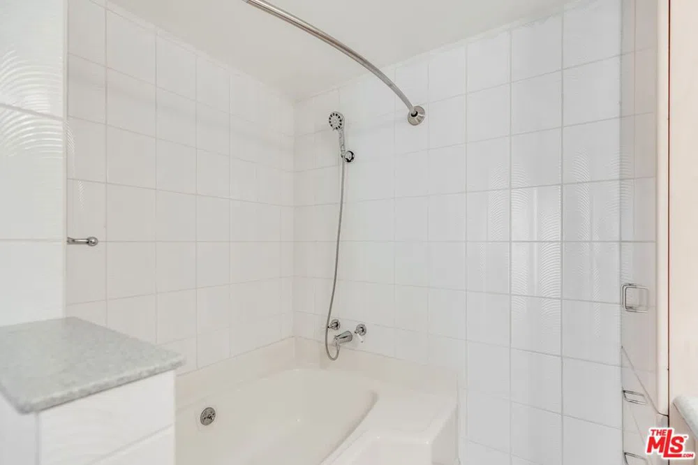 2324 Louella Avenue Venice, CA 90291