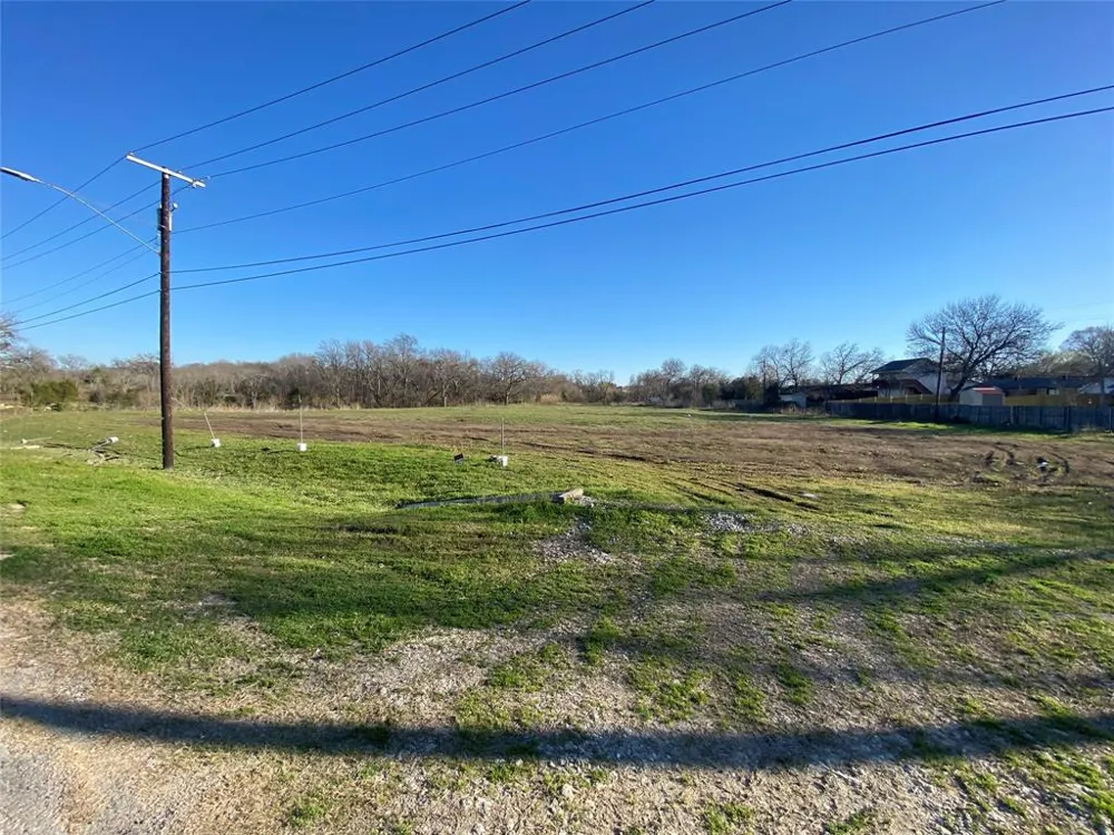 701 Davidson Drive Garland, TX 75040