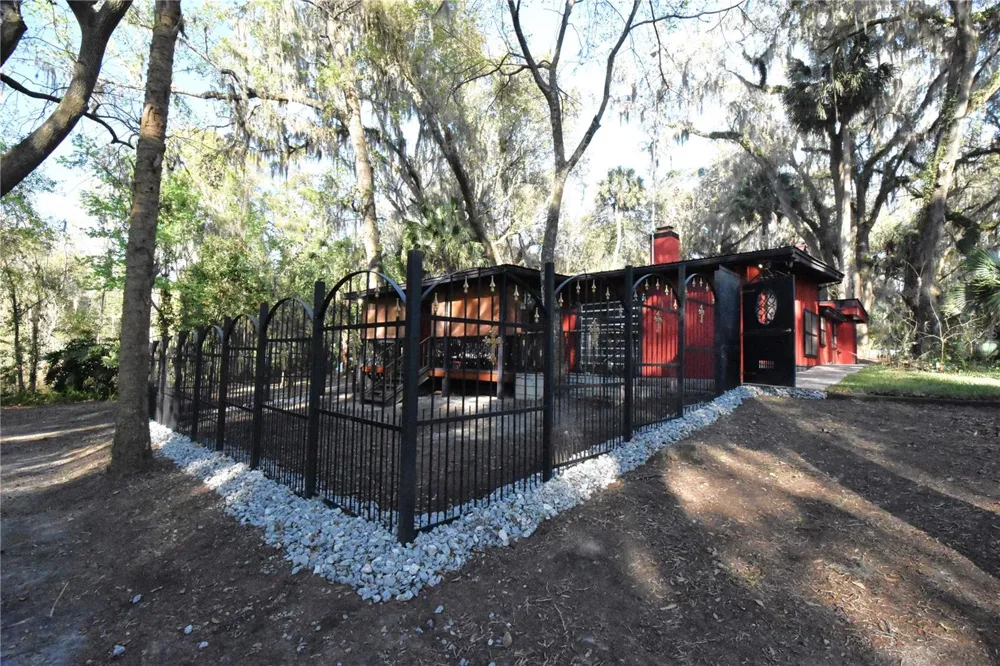 1302 SE WACAHOOTA ROAD Micanopy, FL 32667