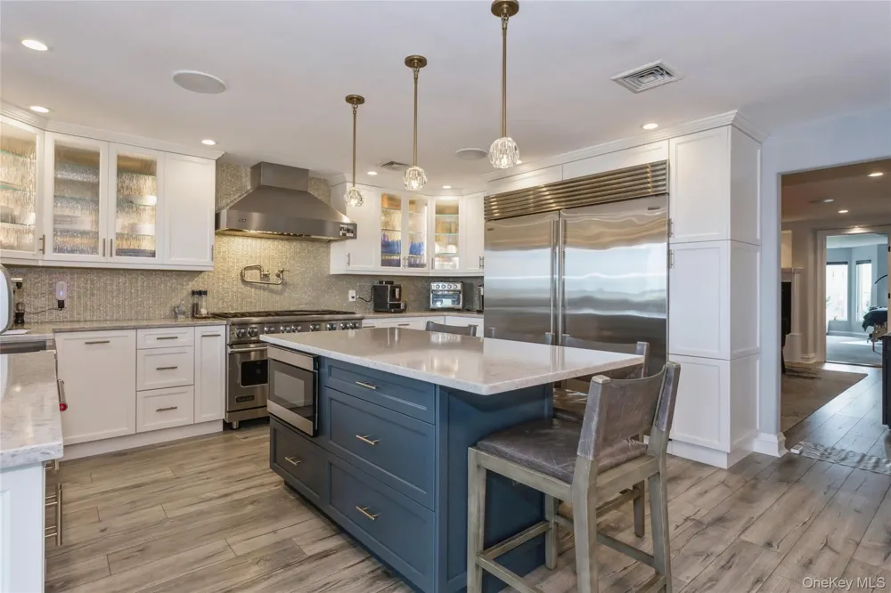319 Harbor Drive Lido Beach, NY 11561
