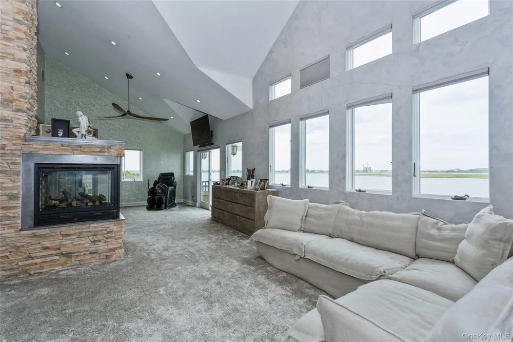 319 Harbor Drive Lido Beach, NY 11561
