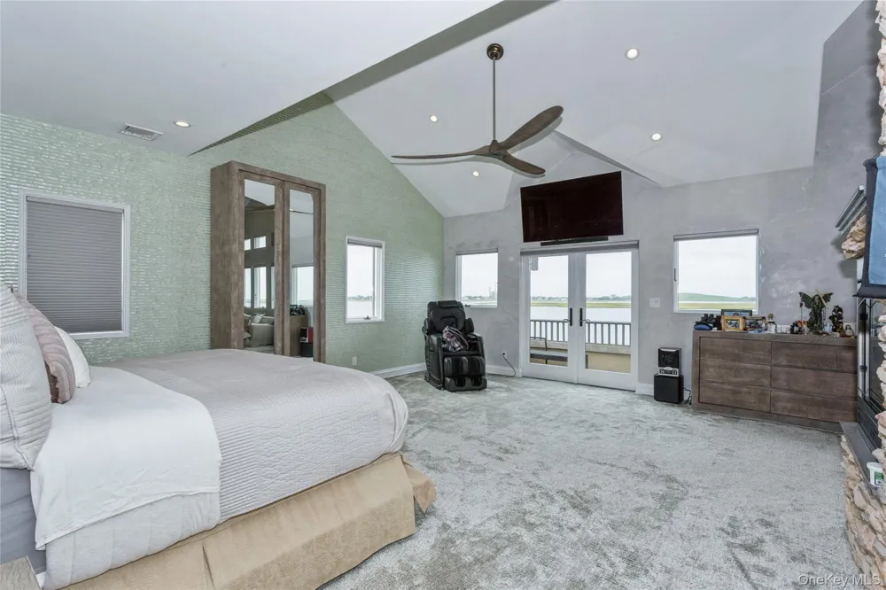 319 Harbor Drive Lido Beach, NY 11561