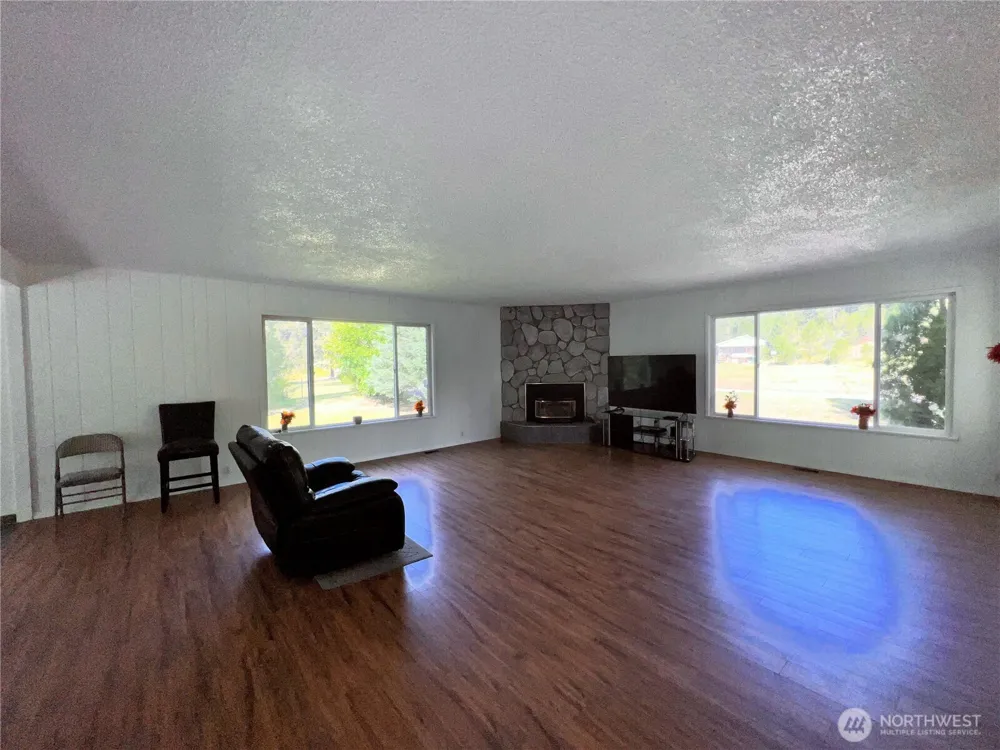 17320 Highway 21 Malo, WA 99150