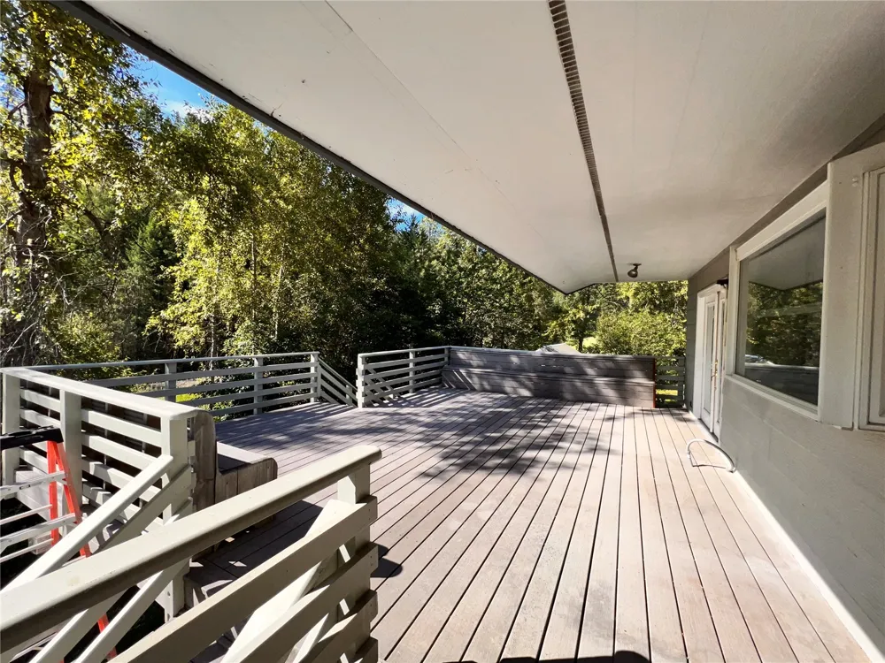 17320 Highway 21 Malo, WA 99150