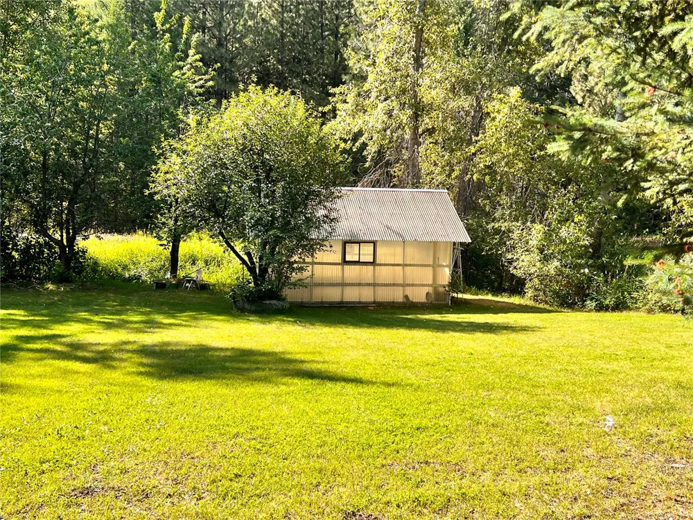 17320 Highway 21 Malo, WA 99150
