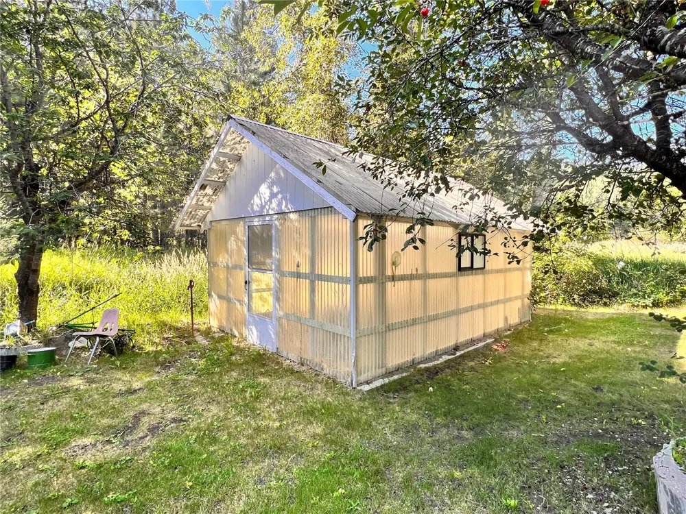 17320 Highway 21 Malo, WA 99150