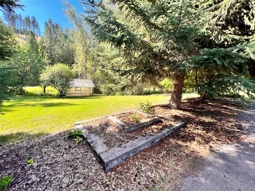 17320 Highway 21 Malo, WA 99150