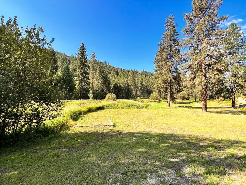 17320 Highway 21 Malo, WA 99150