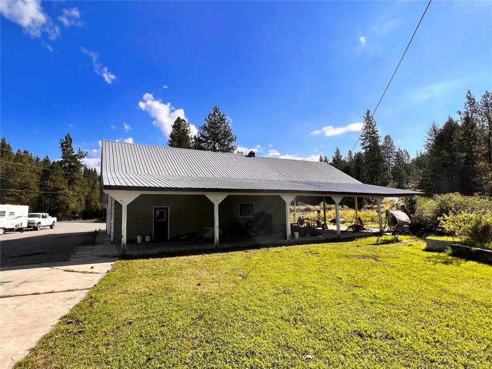 17320 Highway 21 Malo, WA 99150