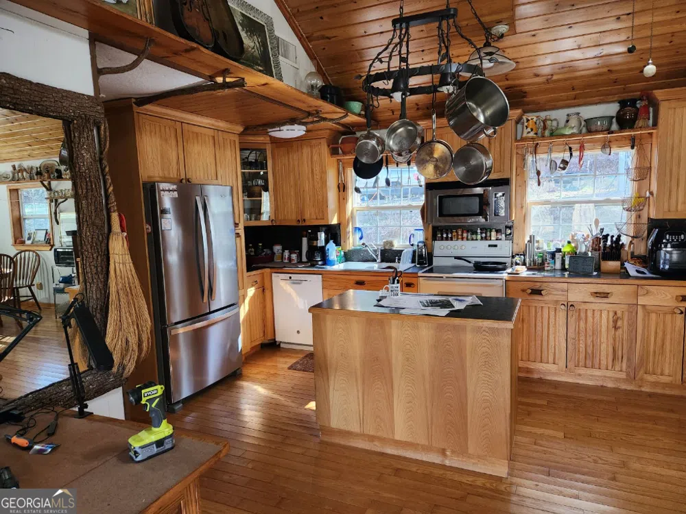 2594 Blue Ridge Gap RD Clayton, GA 30525