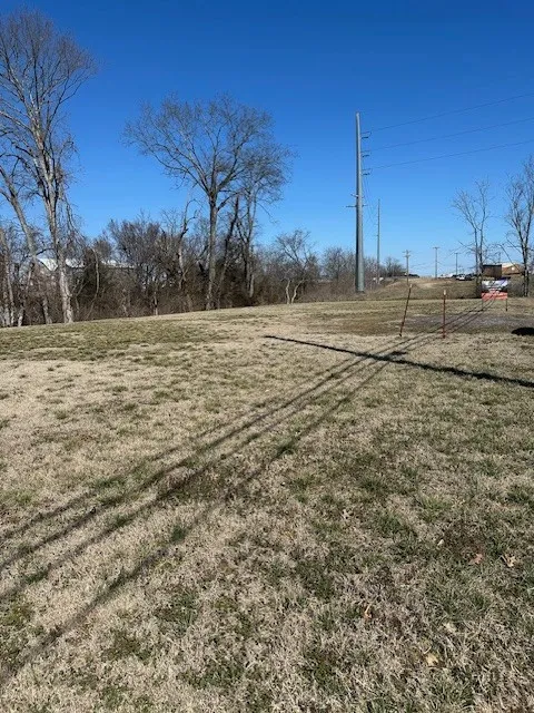 220 Rockland Rd Hendersonville, TN 37075