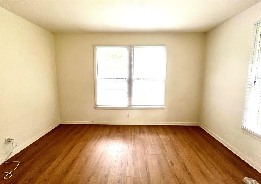 528 E Milam Street La Grange, TX 78945