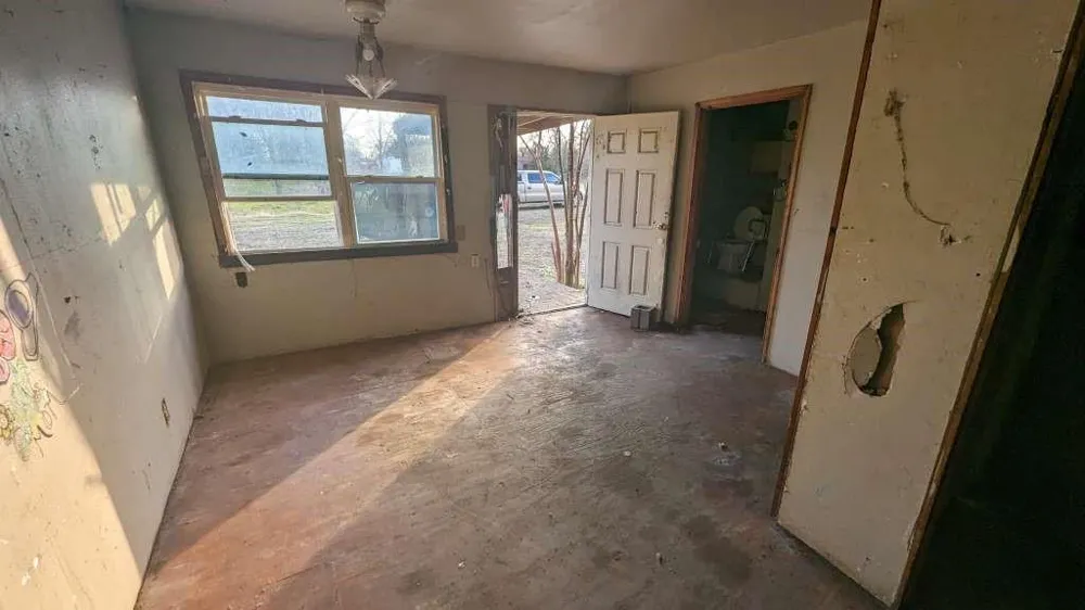 3902 Idleway Lone Oak, TX 75453