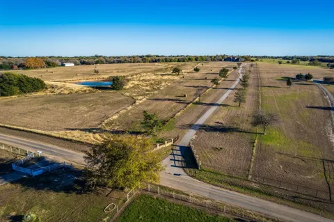Bee Creek School House Road