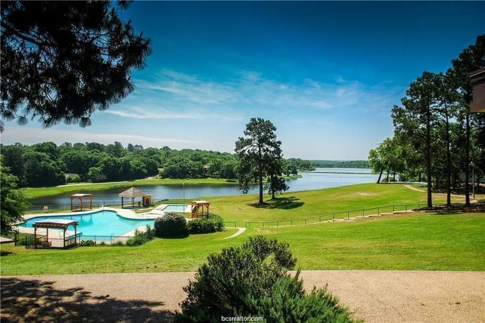 13 Fairway Drive Normangee, TX 77871