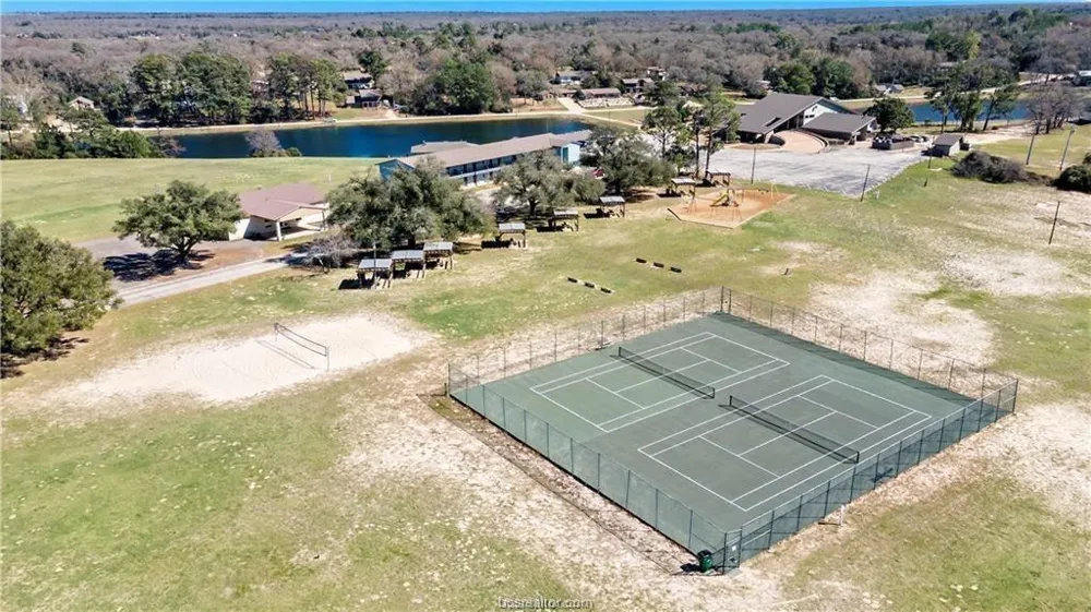 13 Fairway Drive Normangee, TX 77871