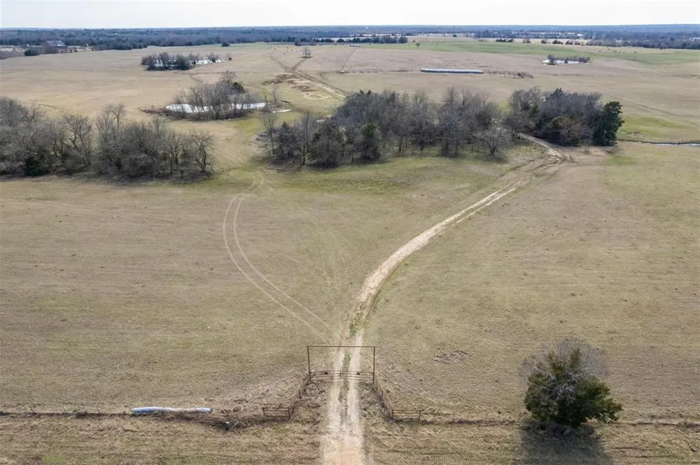 W FM-1566 Celeste, TX 75423