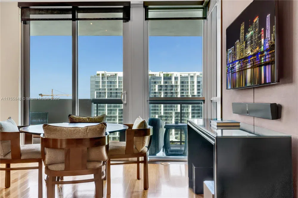 101 20 #1803/5 Miami Beach, FL 33139