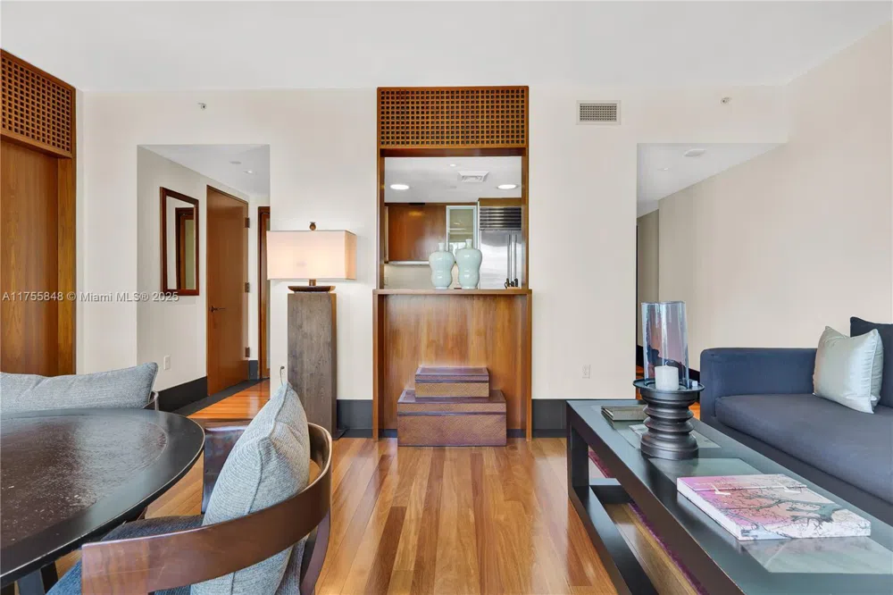 101 20 #1803/5 Miami Beach, FL 33139