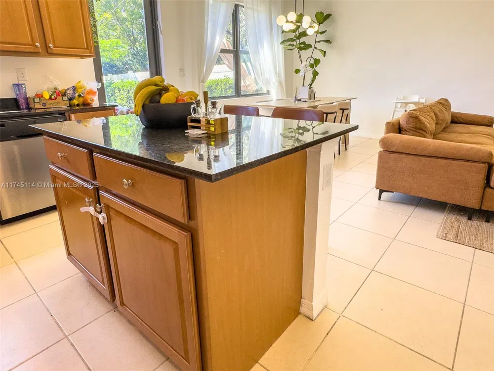 686 NE 191st Ter Miami, FL 33179