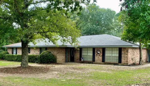 807 El Camino Dr
