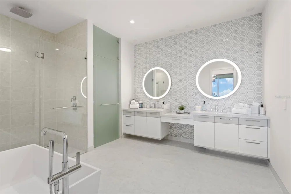 1581 GULF OF MEXICO DRIVE #507 Longboat Key, FL 34228