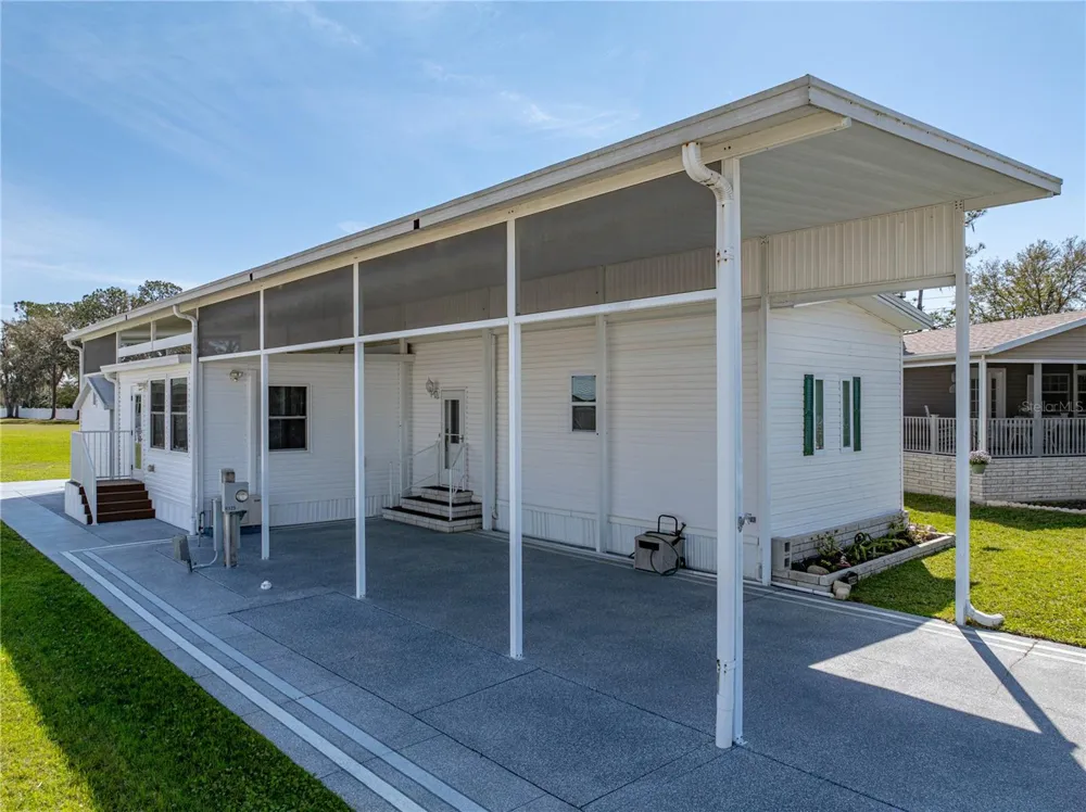 8925 SOUTHSHORE COURT Polk City, FL 33868
