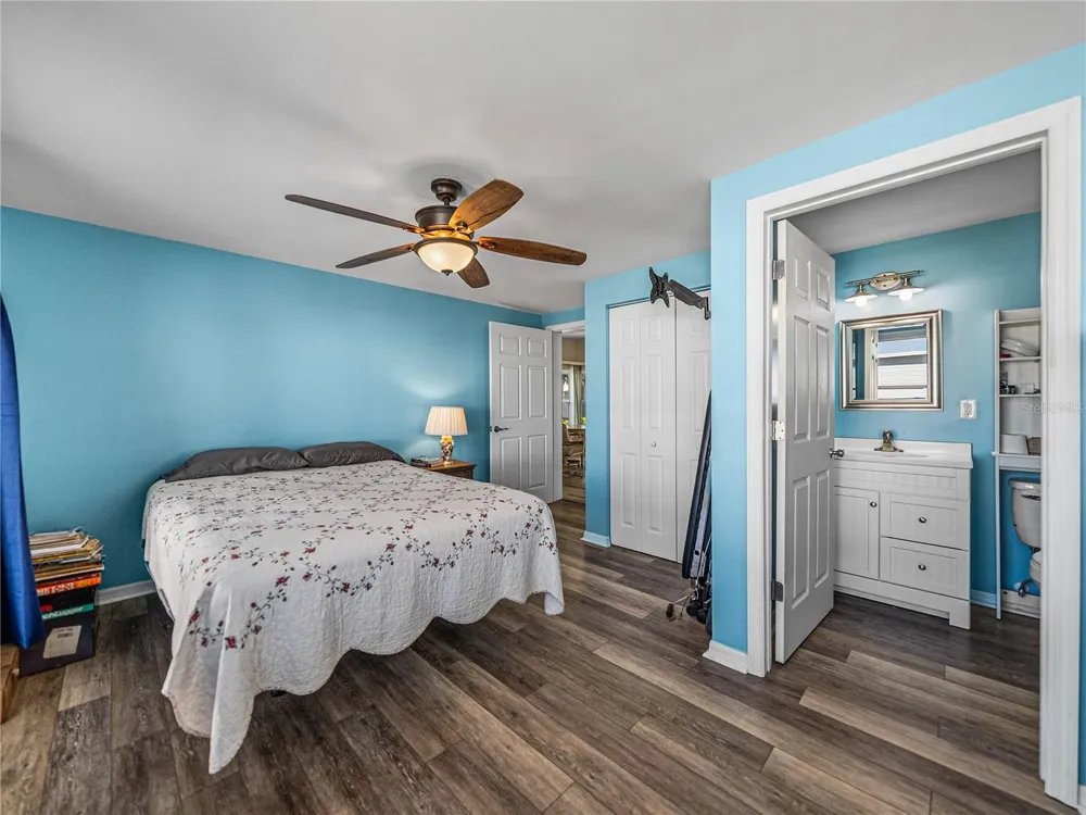 8925 SOUTHSHORE COURT Polk City, FL 33868
