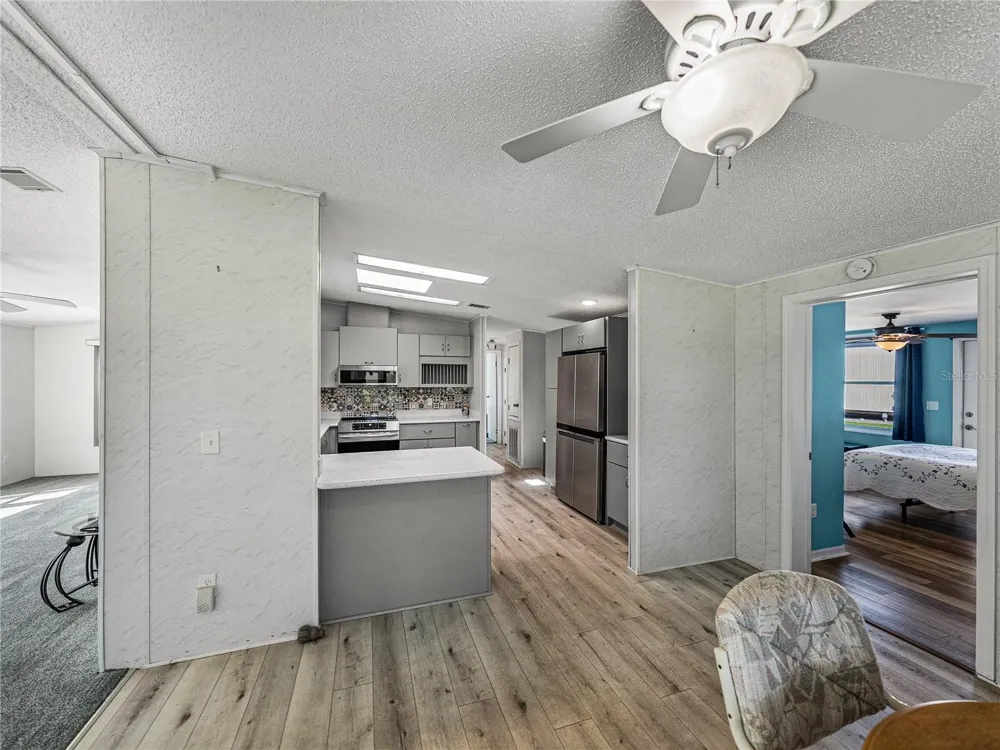 8925 SOUTHSHORE COURT Polk City, FL 33868