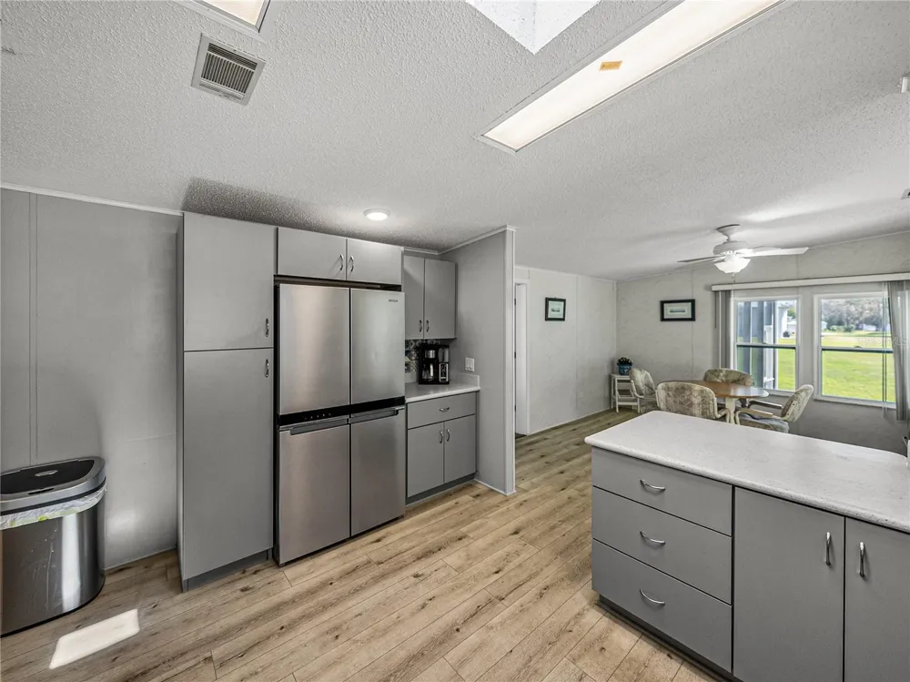 8925 SOUTHSHORE COURT Polk City, FL 33868