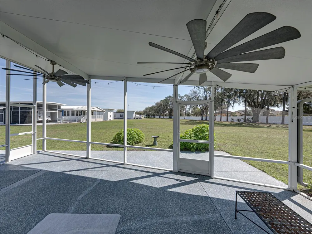 8925 SOUTHSHORE COURT Polk City, FL 33868