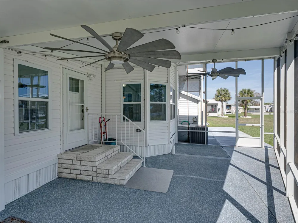 8925 SOUTHSHORE COURT Polk City, FL 33868
