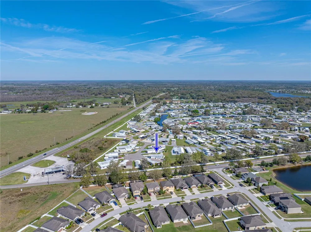 8925 SOUTHSHORE COURT Polk City, FL 33868