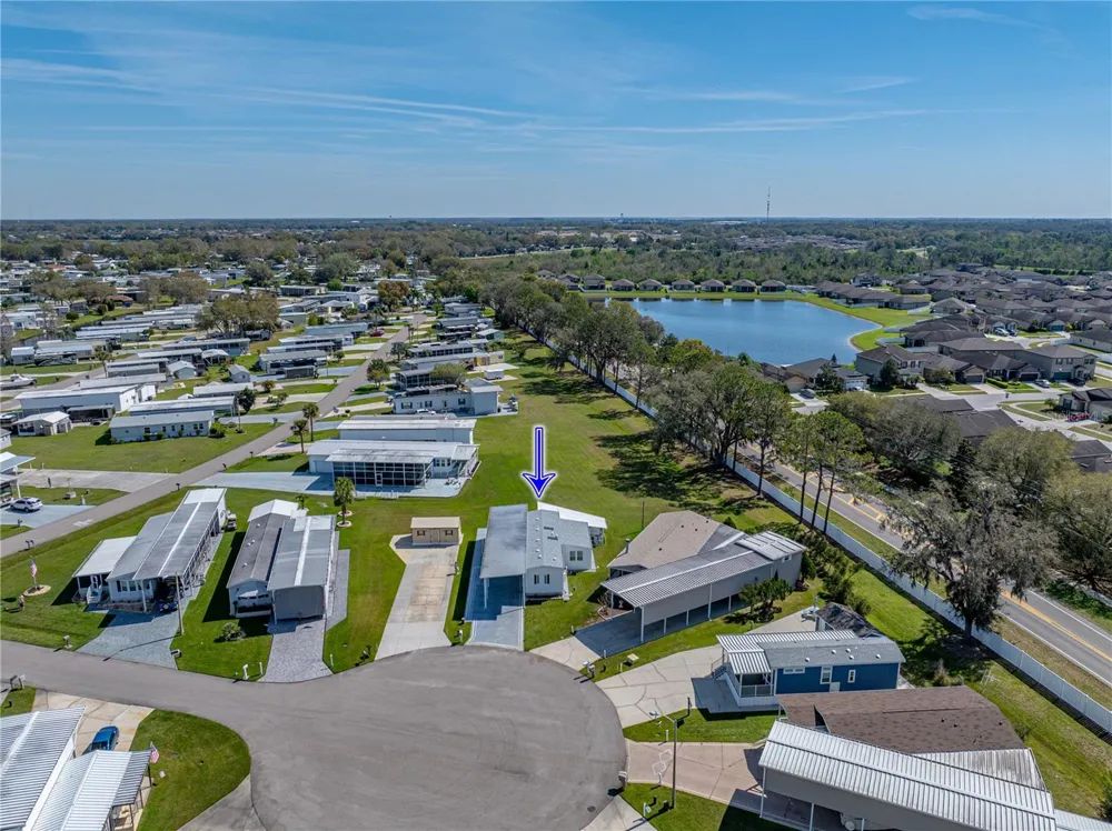 8925 SOUTHSHORE COURT Polk City, FL 33868
