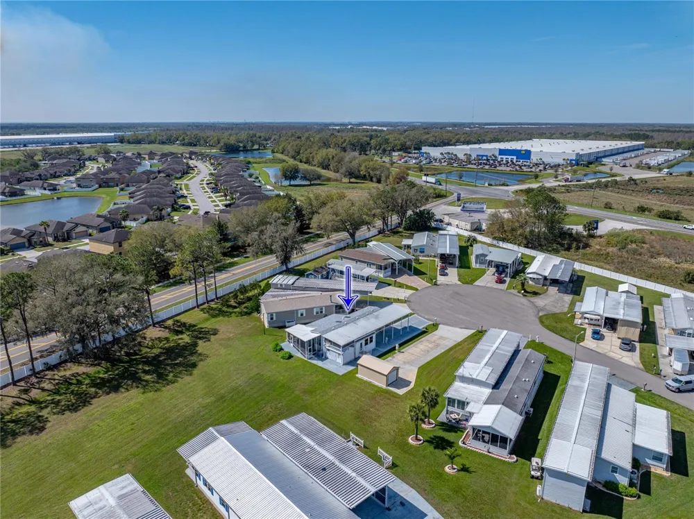 8925 SOUTHSHORE COURT Polk City, FL 33868