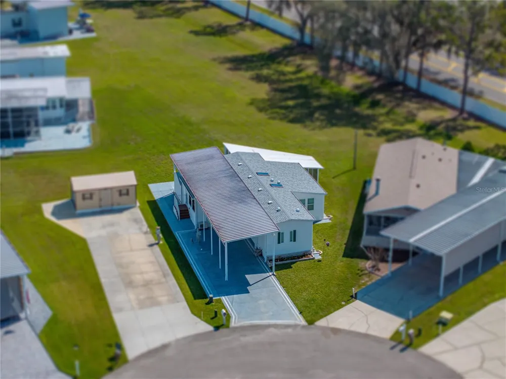 8925 SOUTHSHORE COURT Polk City, FL 33868