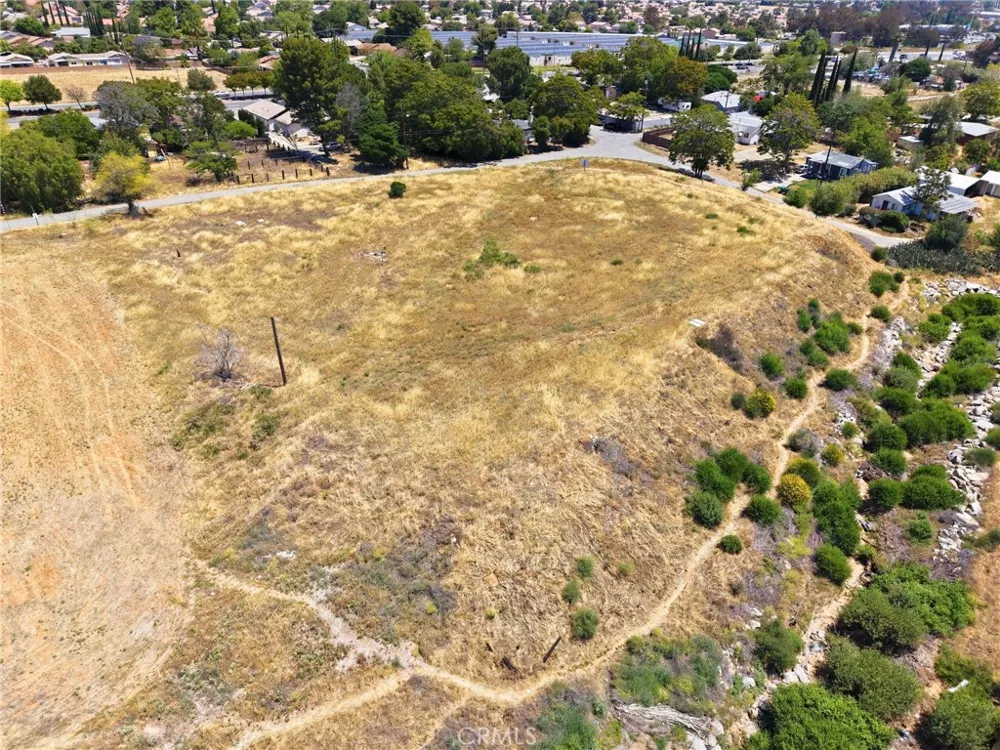 5242 C STREET Banning, CA 92220