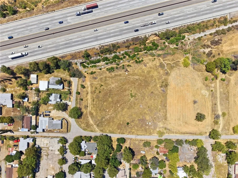 5242 C STREET Banning, CA 92220