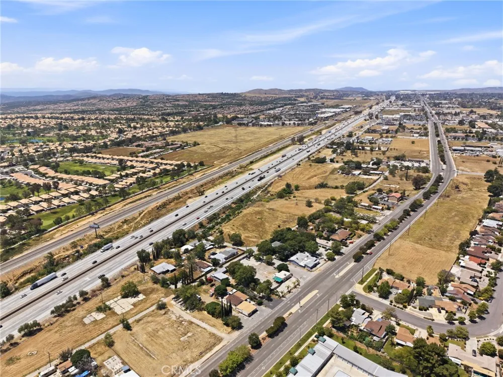 5242 C STREET Banning, CA 92220