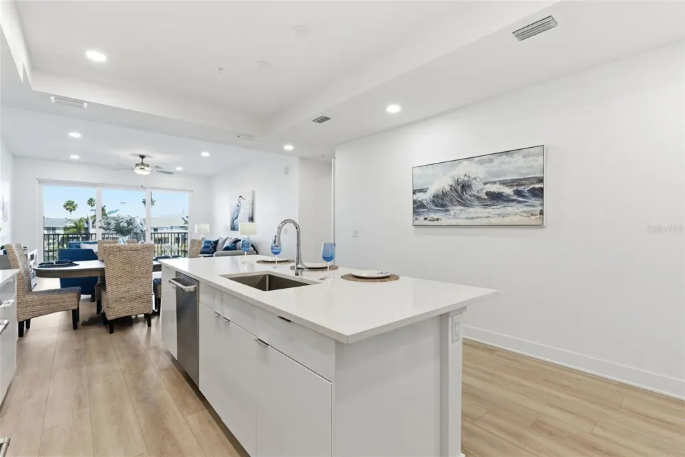 400 150TH AVENUE #206 Madeira Beach, FL 33708
