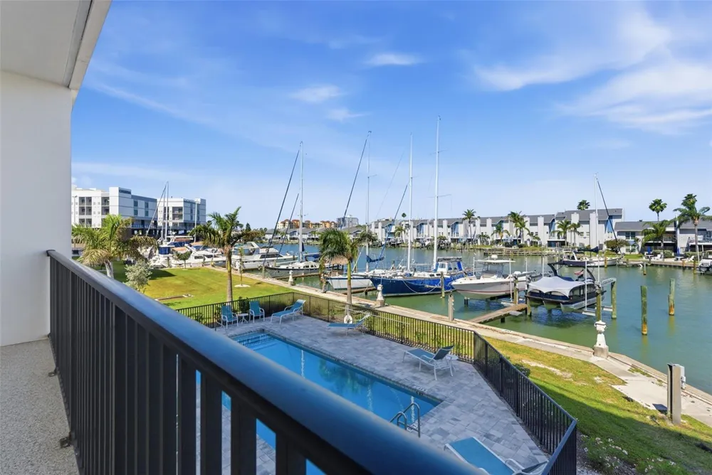 400 150TH AVENUE #206 Madeira Beach, FL 33708