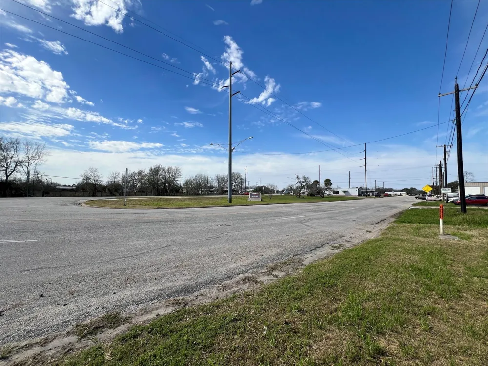 1101 S Mechanic Street El Campo, TX 77437