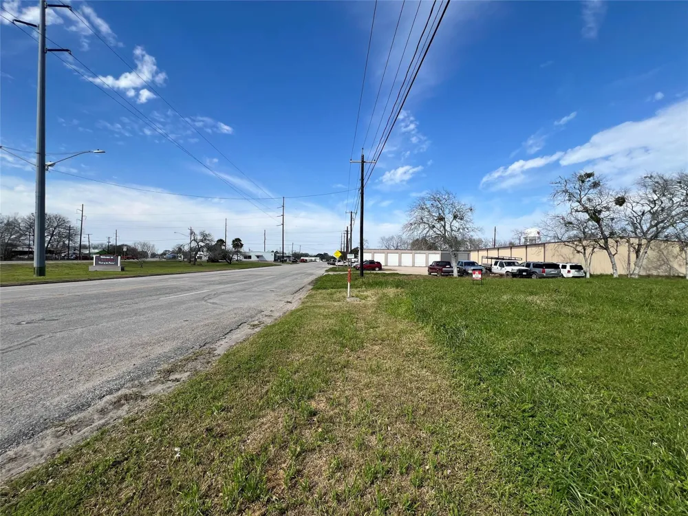 1101 S Mechanic Street El Campo, TX 77437