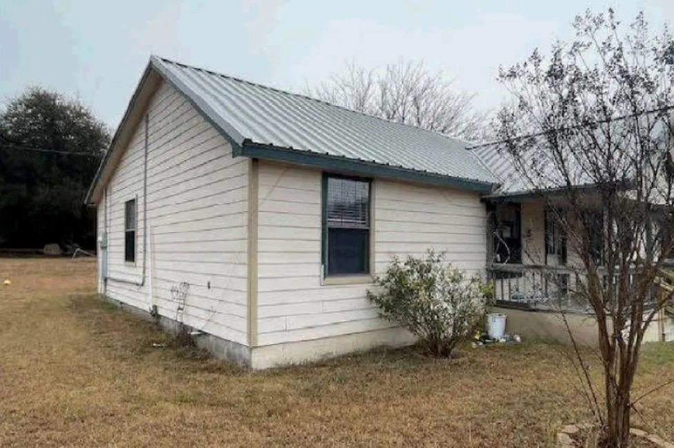 6554 S Highway 144 Glen Rose, TX 76043