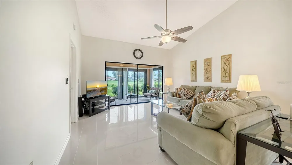 6281 TIMBERLAKE DRIVE #H6 Sarasota, FL 34243