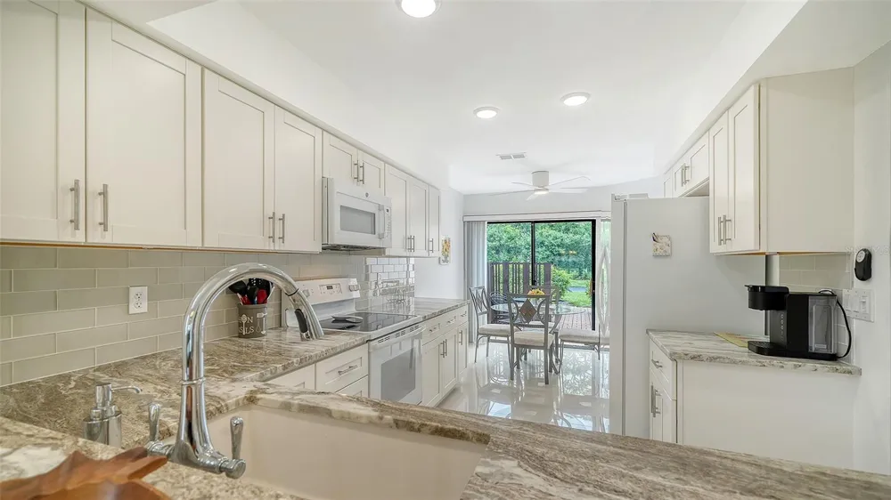 6281 TIMBERLAKE DRIVE #H6 Sarasota, FL 34243