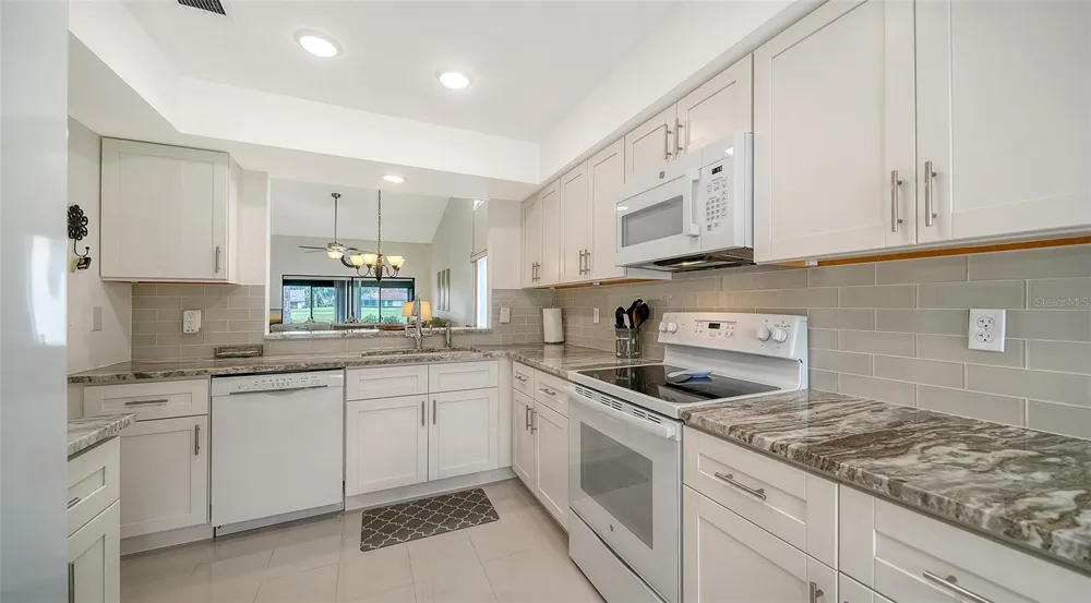 6281 TIMBERLAKE DRIVE #H6 Sarasota, FL 34243