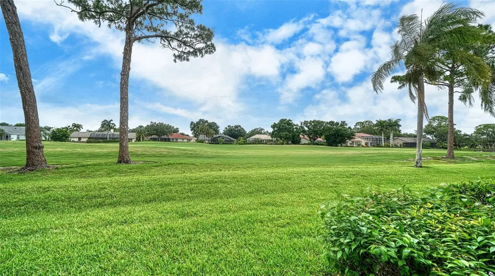6281 TIMBERLAKE DRIVE #H6 Sarasota, FL 34243